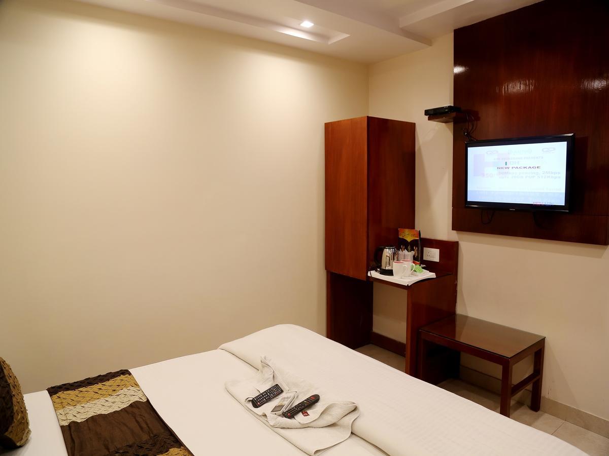 Hotel Sapphire New Delhi Exterior foto